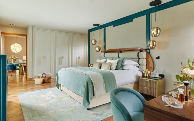 Fresh Contemporary Design with Teal Accents