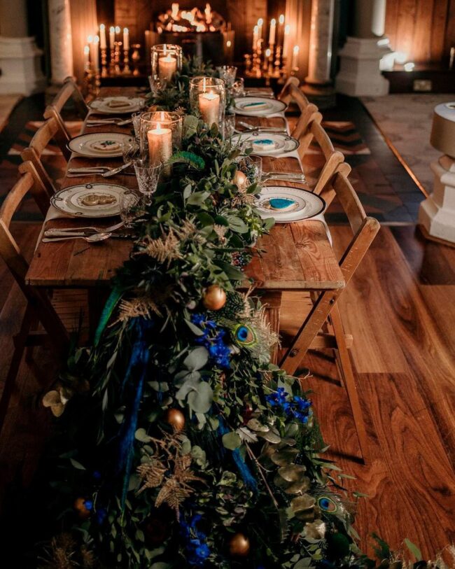 A Dramatic Table Garland for the Holidays