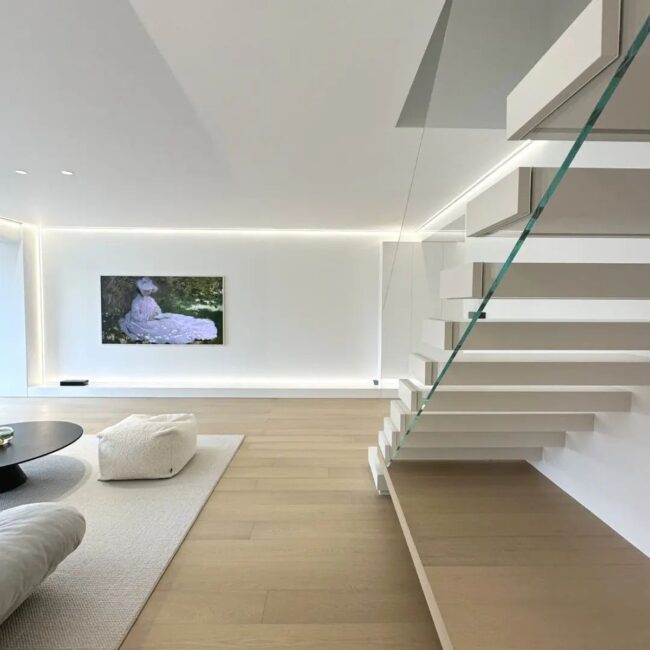 Masterful Play of Light and Space