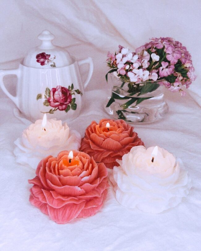 Rose-Shaped Candles for Romantic Ambiance