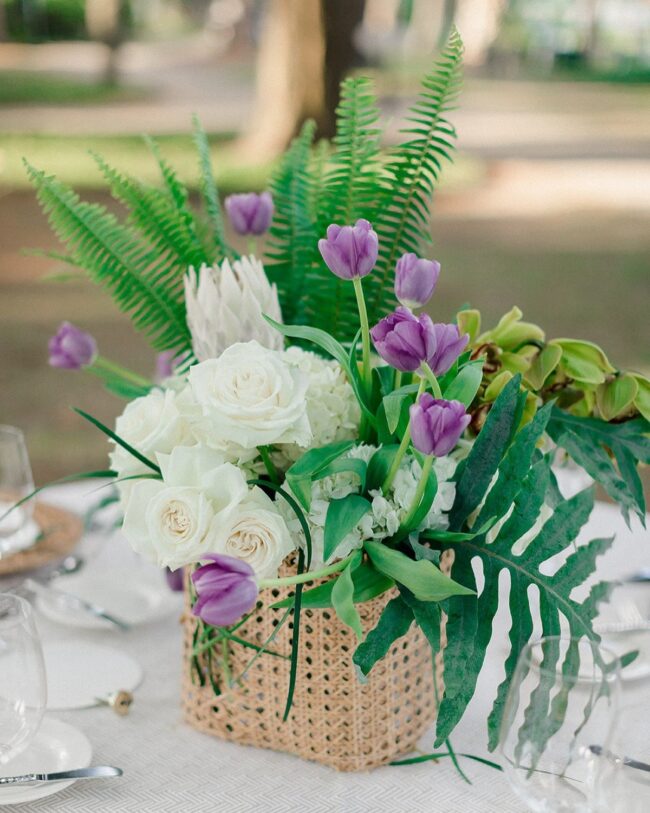 Tropical Basket Arrangement for Vibrant Spaces