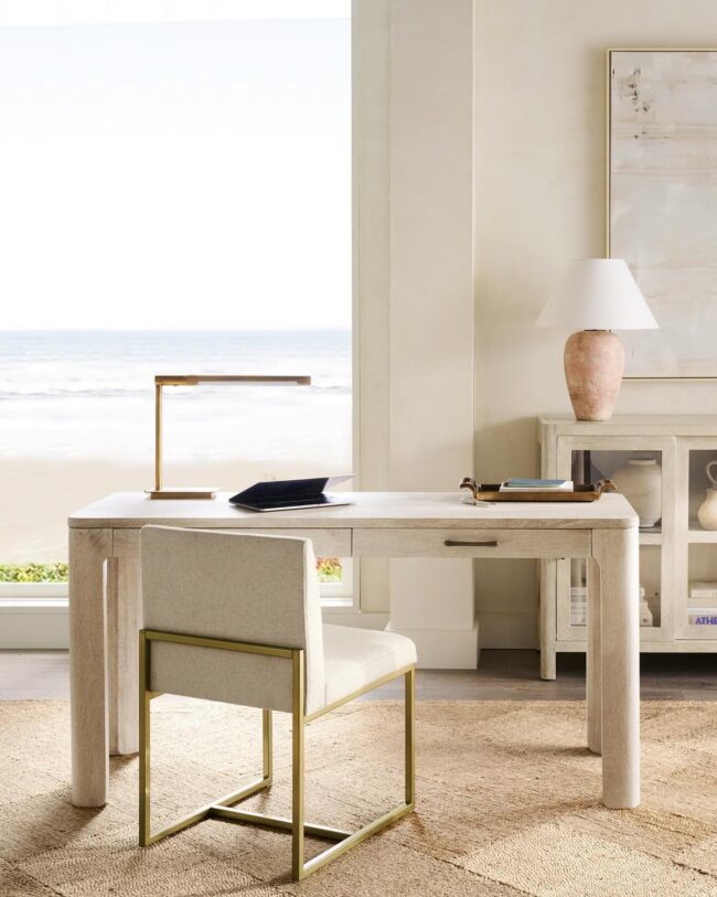 Coastal Elegance for a Calm Work Environment