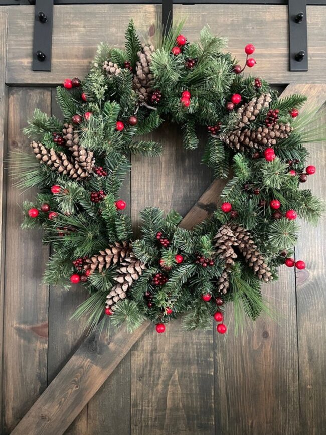 A Pinecone & Berry Wreath for the Holidays