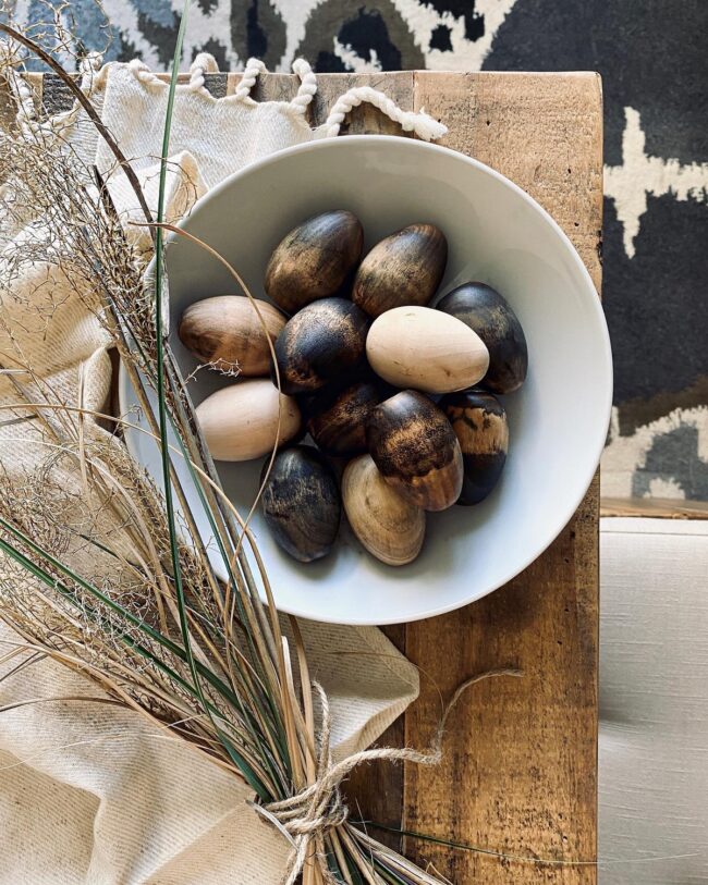 Charming Natural Wooden Eggs for Decor