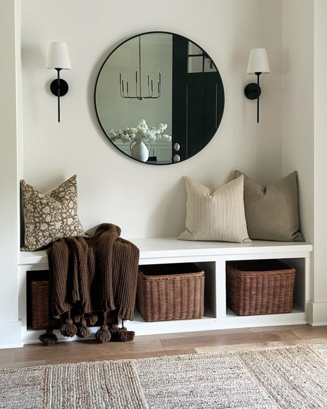 Cozy Farmhouse Entry