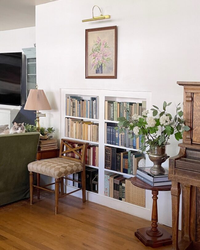 Built-In Shelving with Timeless Elegance