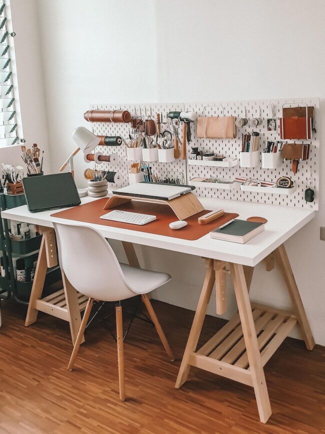 Warm, Minimalist Ambiance