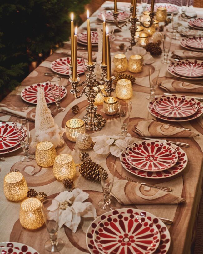 Elegant Gold Accents with Red Highlights