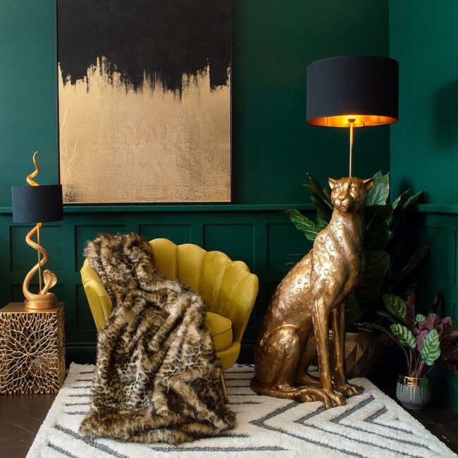 Sophisticated Green and Gold Accents