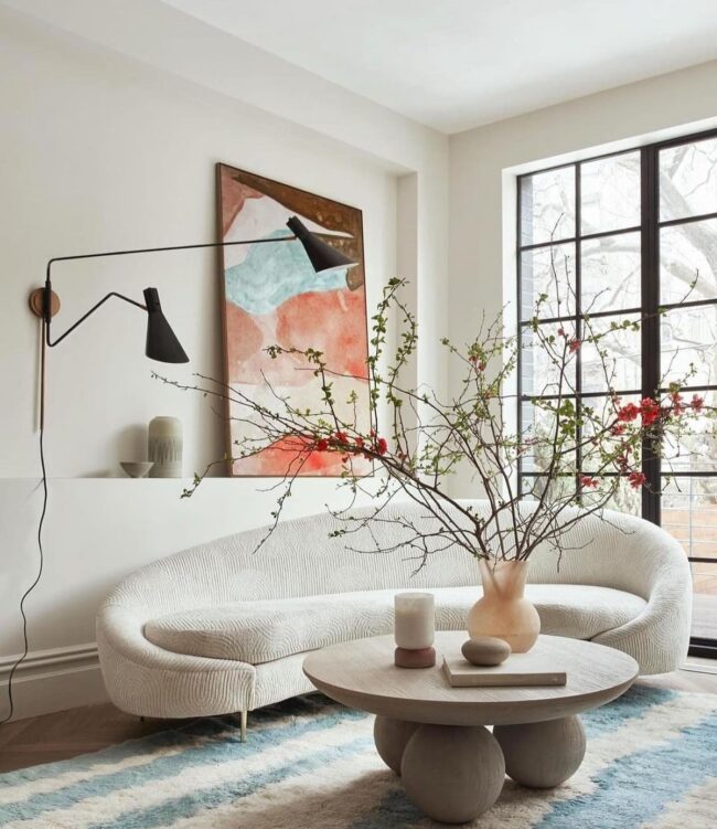 Organic and Artistic Living Space