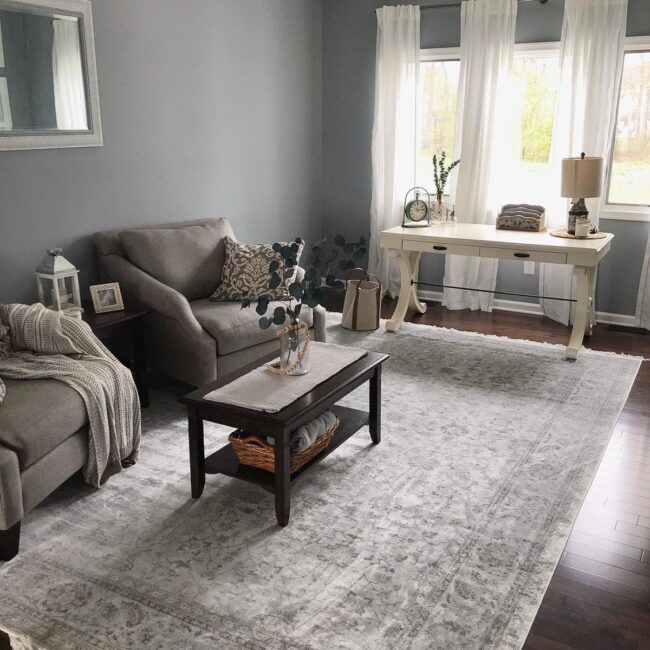 Key Elements of a Vintage Modern Living Room