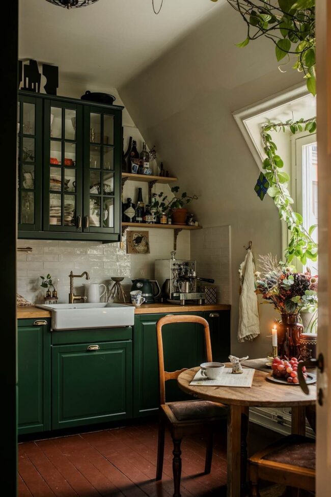 Best Color Palettes for an Authentic Vintage Kitchen
