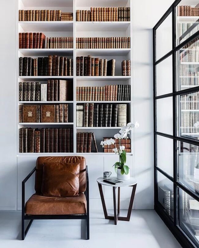 Tips for Organize Stylish Bookshelves