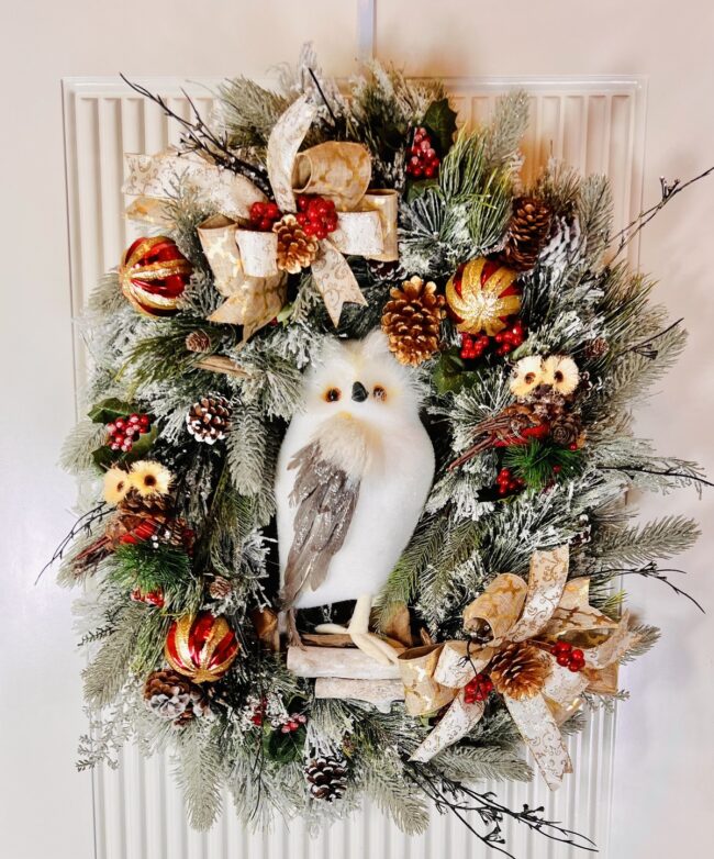 An Owl-Themed Wreath with Rustic Style