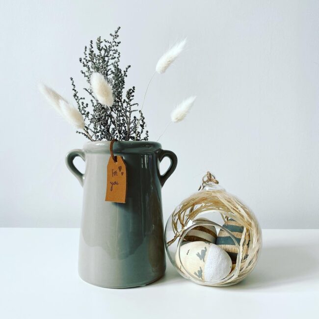 Natural Vessel with Egg Nest Arrangement