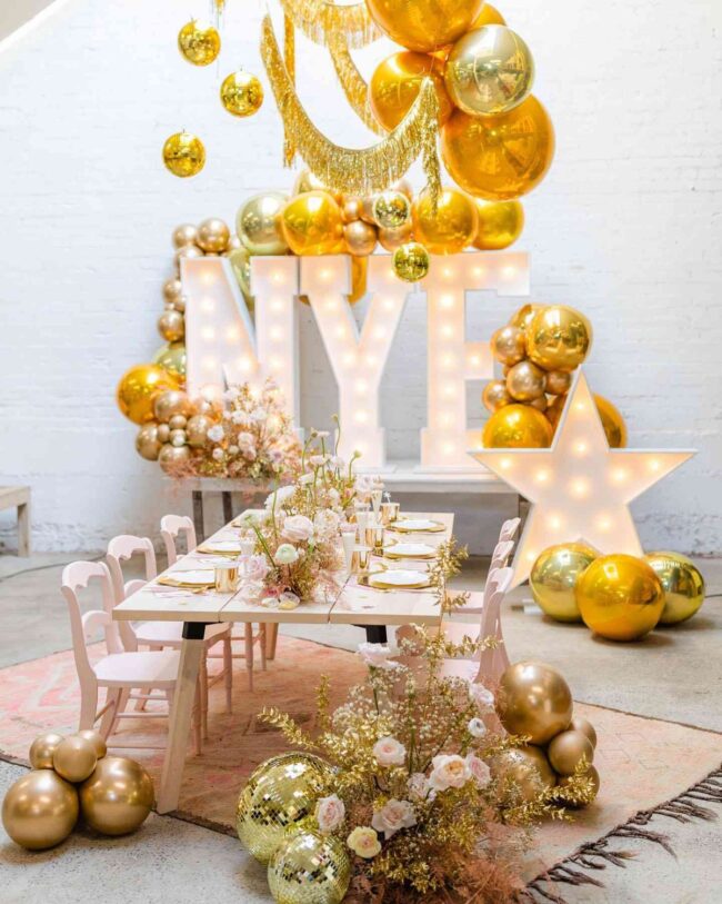 Stunning Golden Balloon Arrangement Showcase